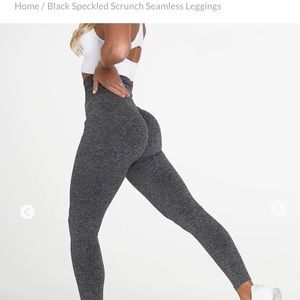 NVGTN Black speckled seamless scrunch leggings